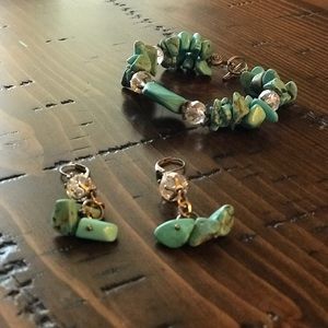 Turquoise stone bracelet and earrings